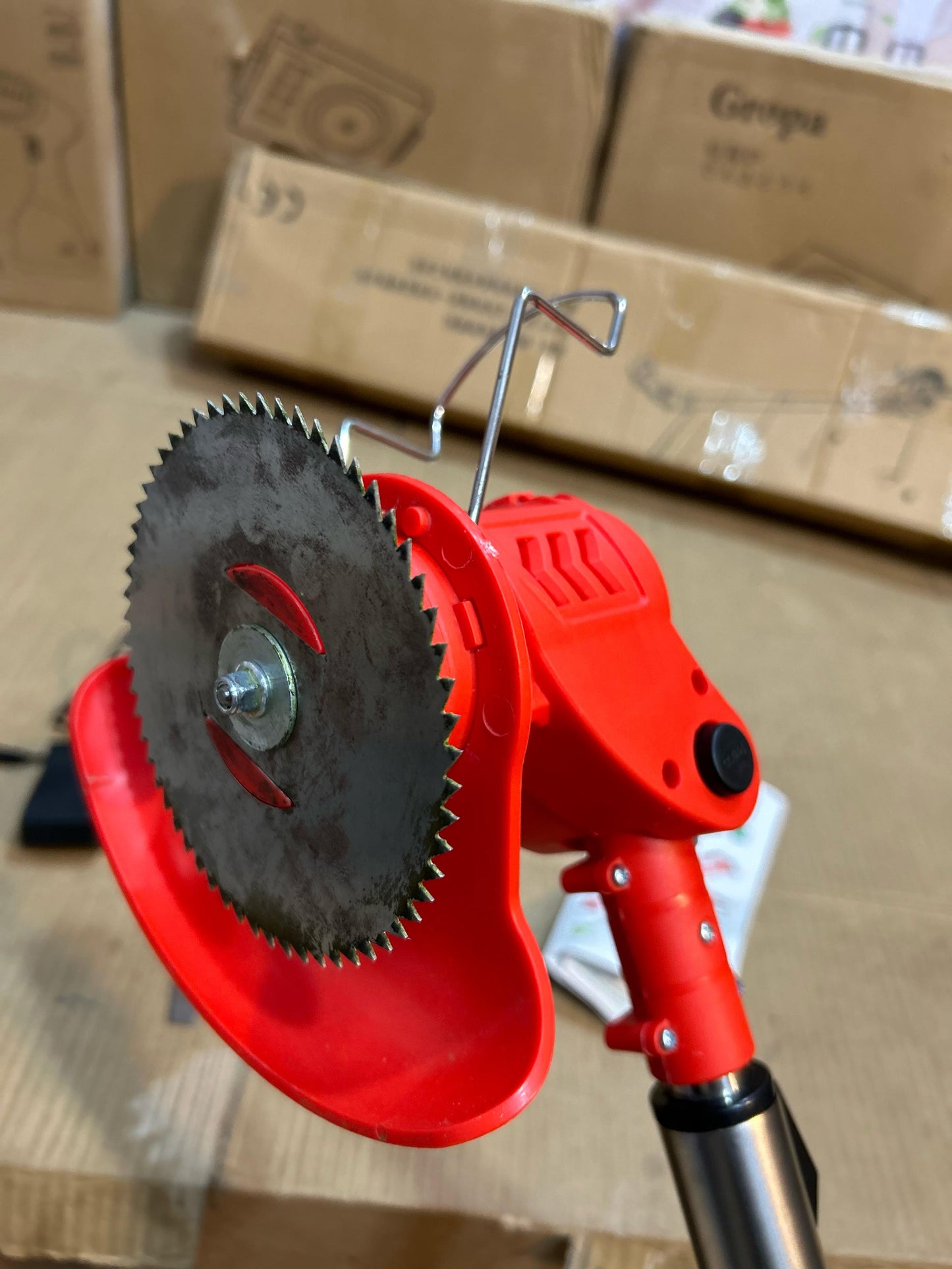 24V Grass Cutting Machine – Wireless Grass Trimmer for Easy Trimming