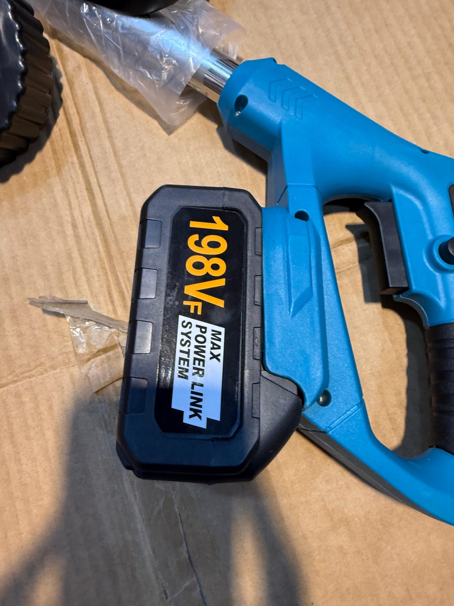 Rechargeable Grass Cutting Machine with 2 Batteries – Portable Lawn Trimmer