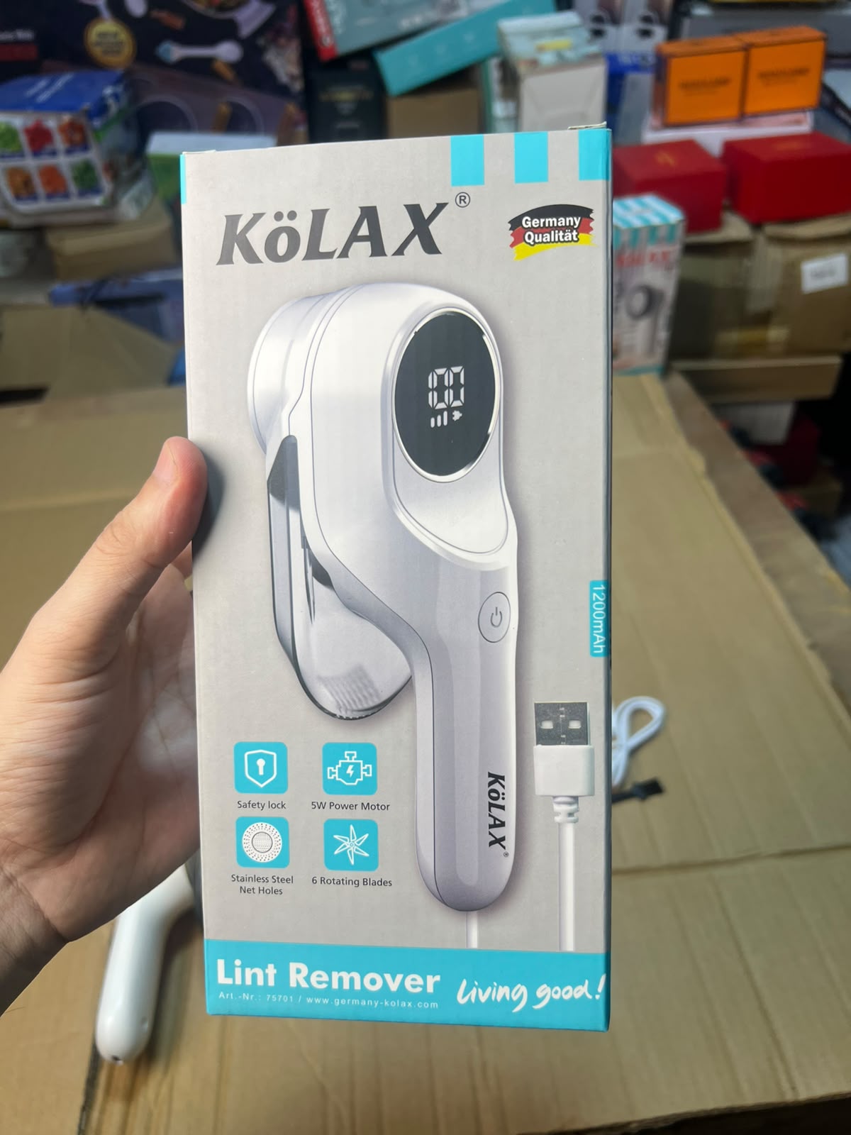 KOLAX Premium Lint Remover - Rechargeable Fabric Shaver with LED Display