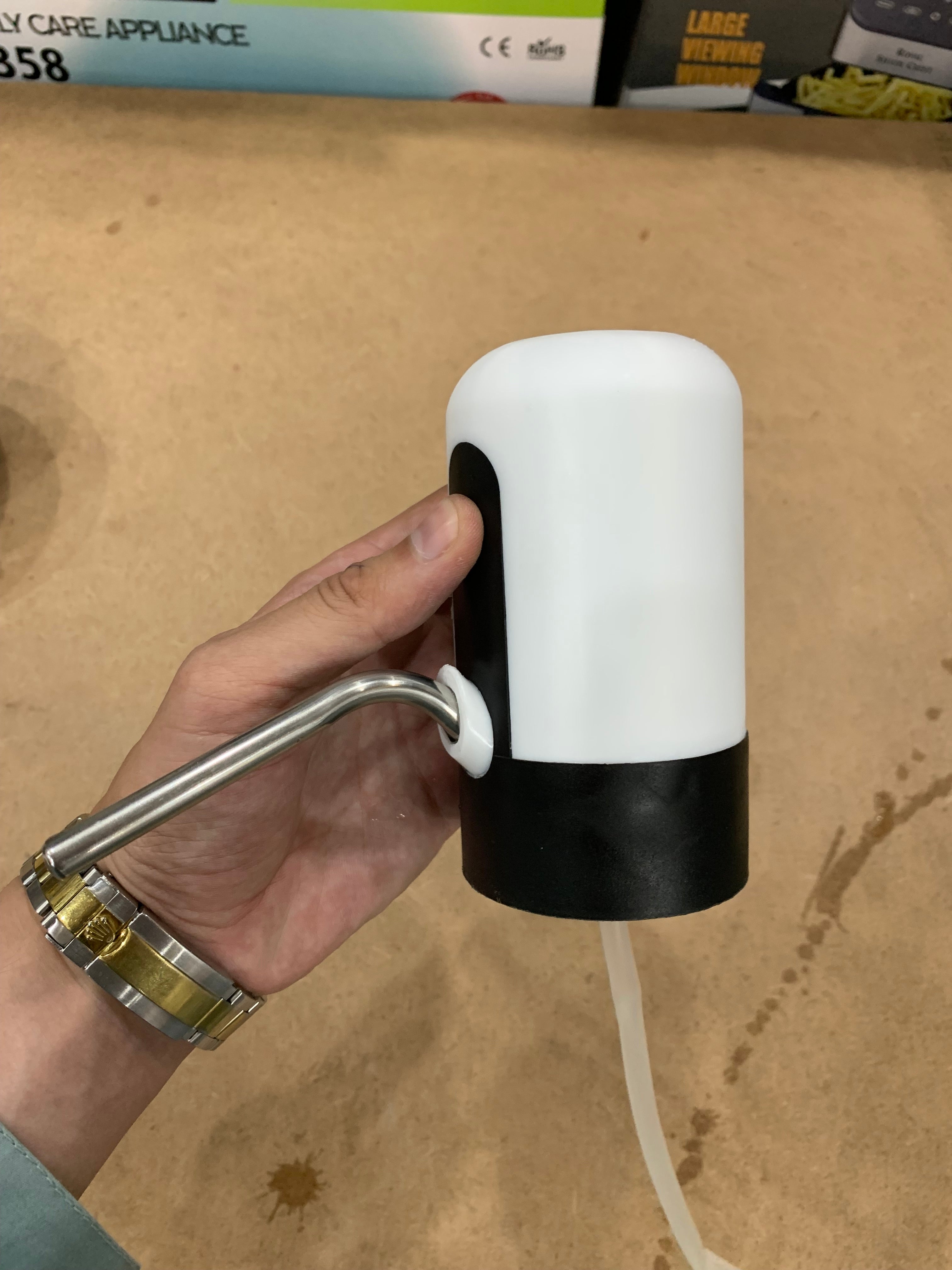 Mini water dispenser