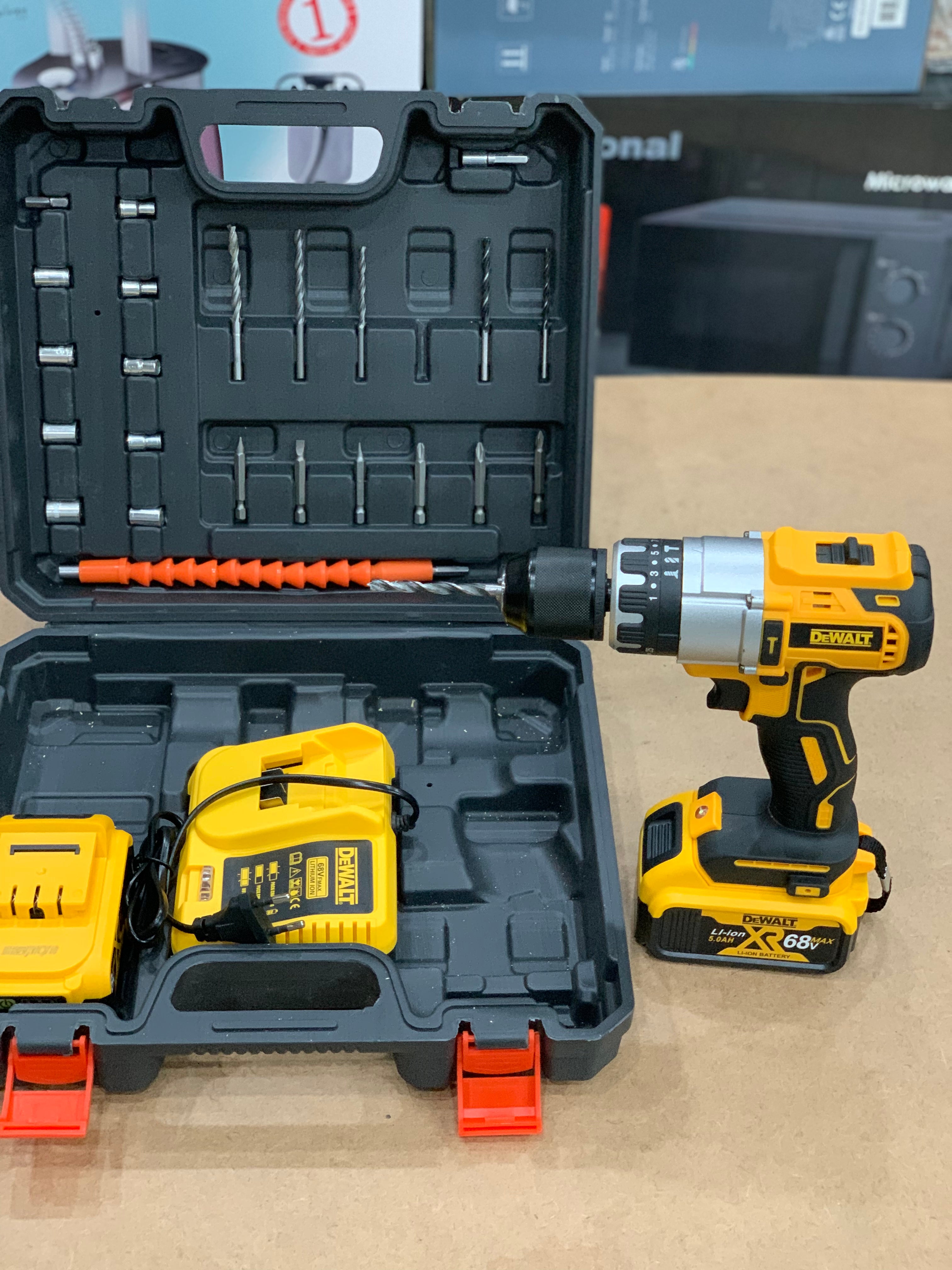 DeWALT 68V Drill set