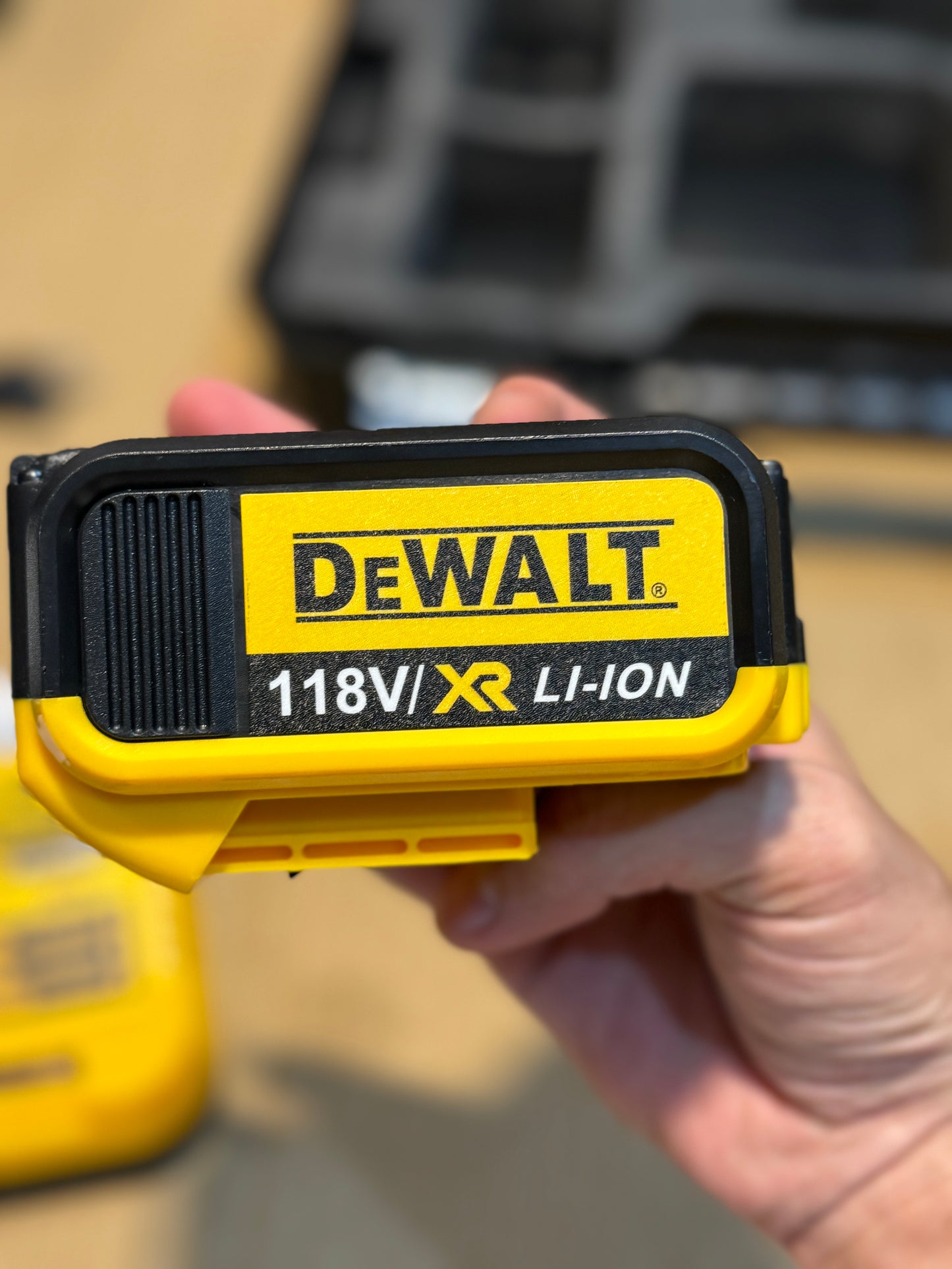 DeWALT 118V drill set