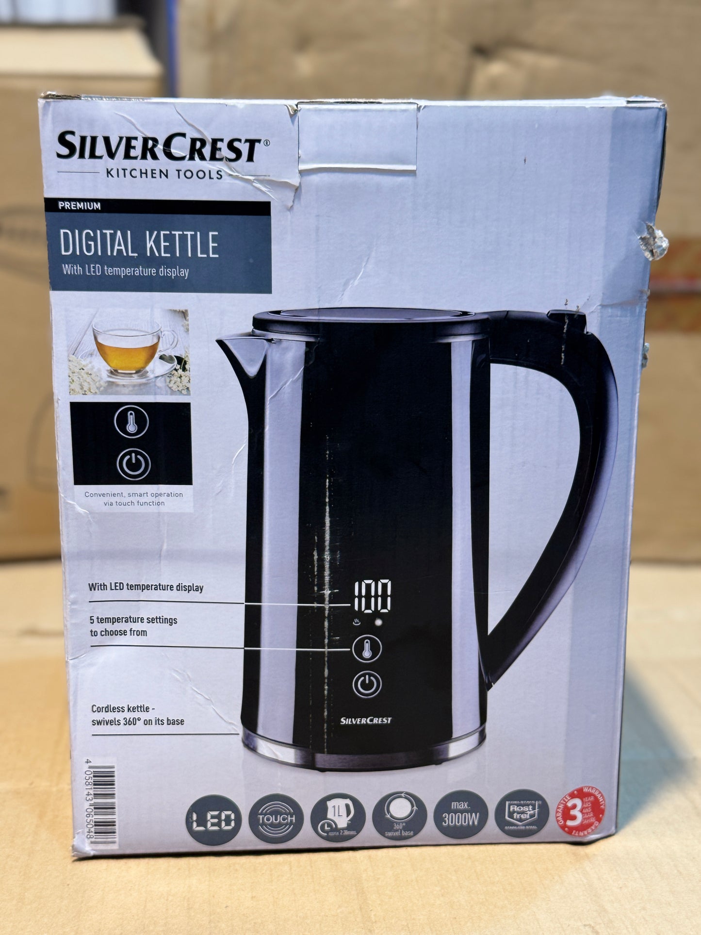 Silver curst Electric kettle