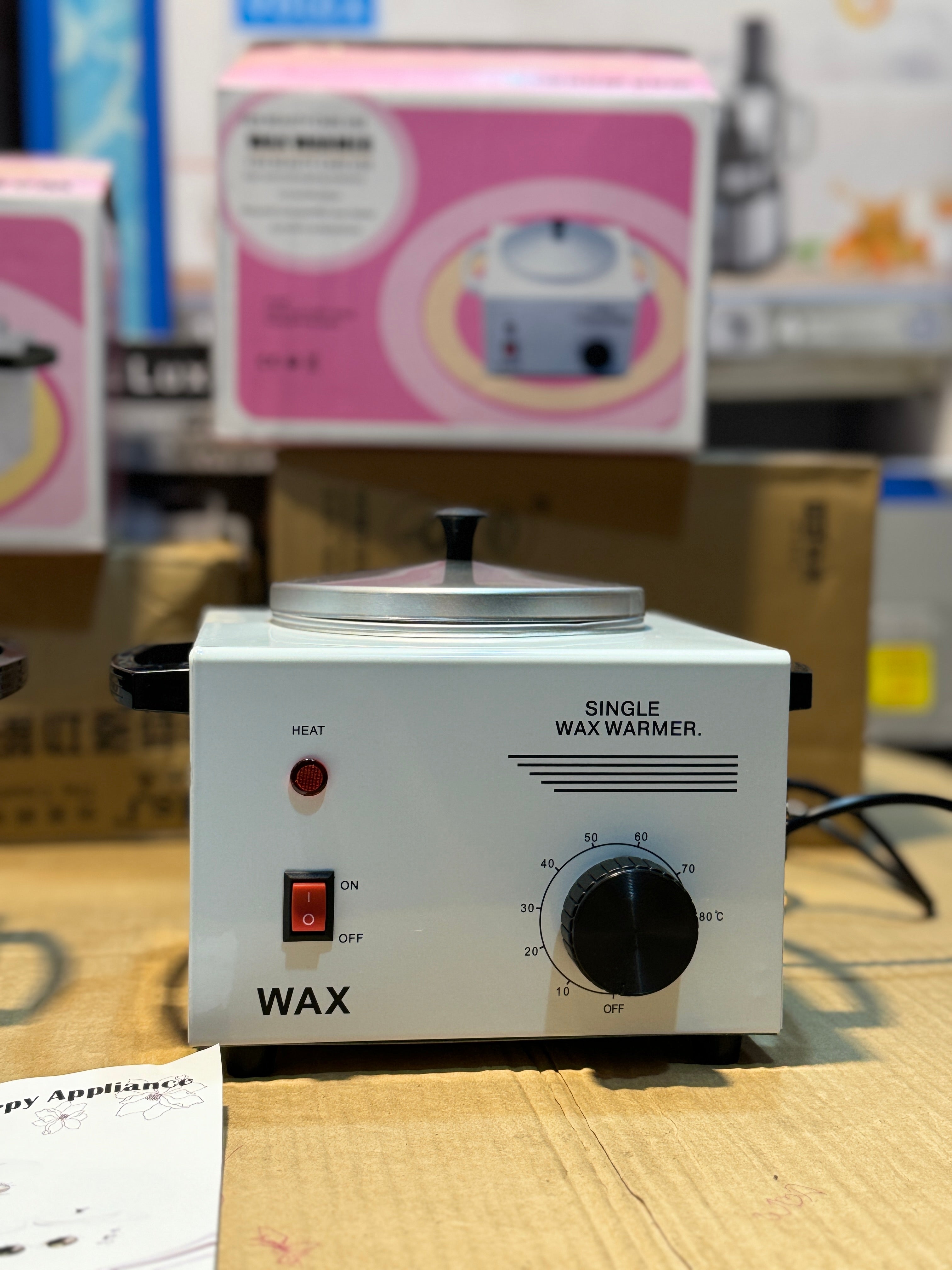 Wax warmer for professional use