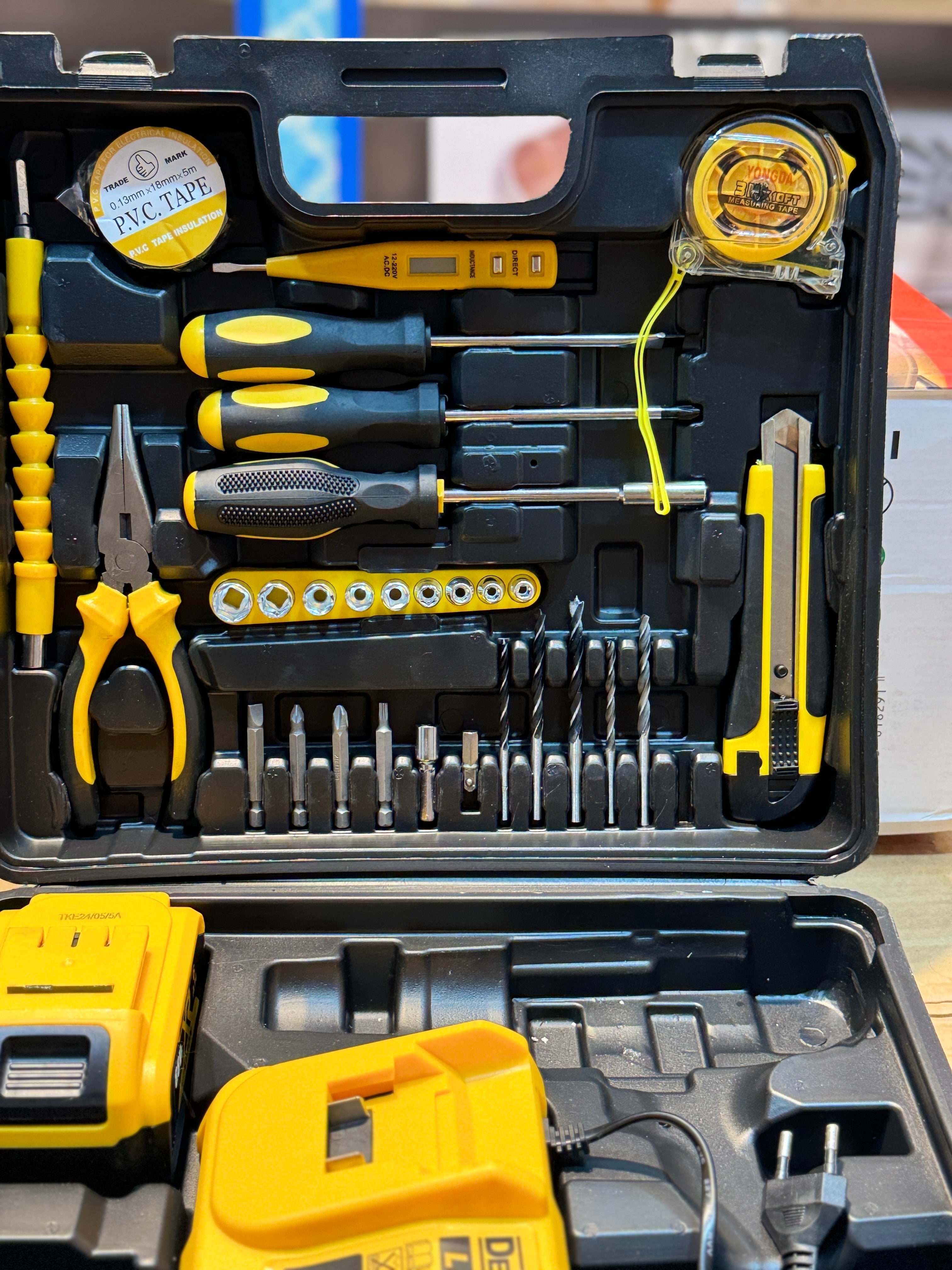 DeWALT 88V Drill Set