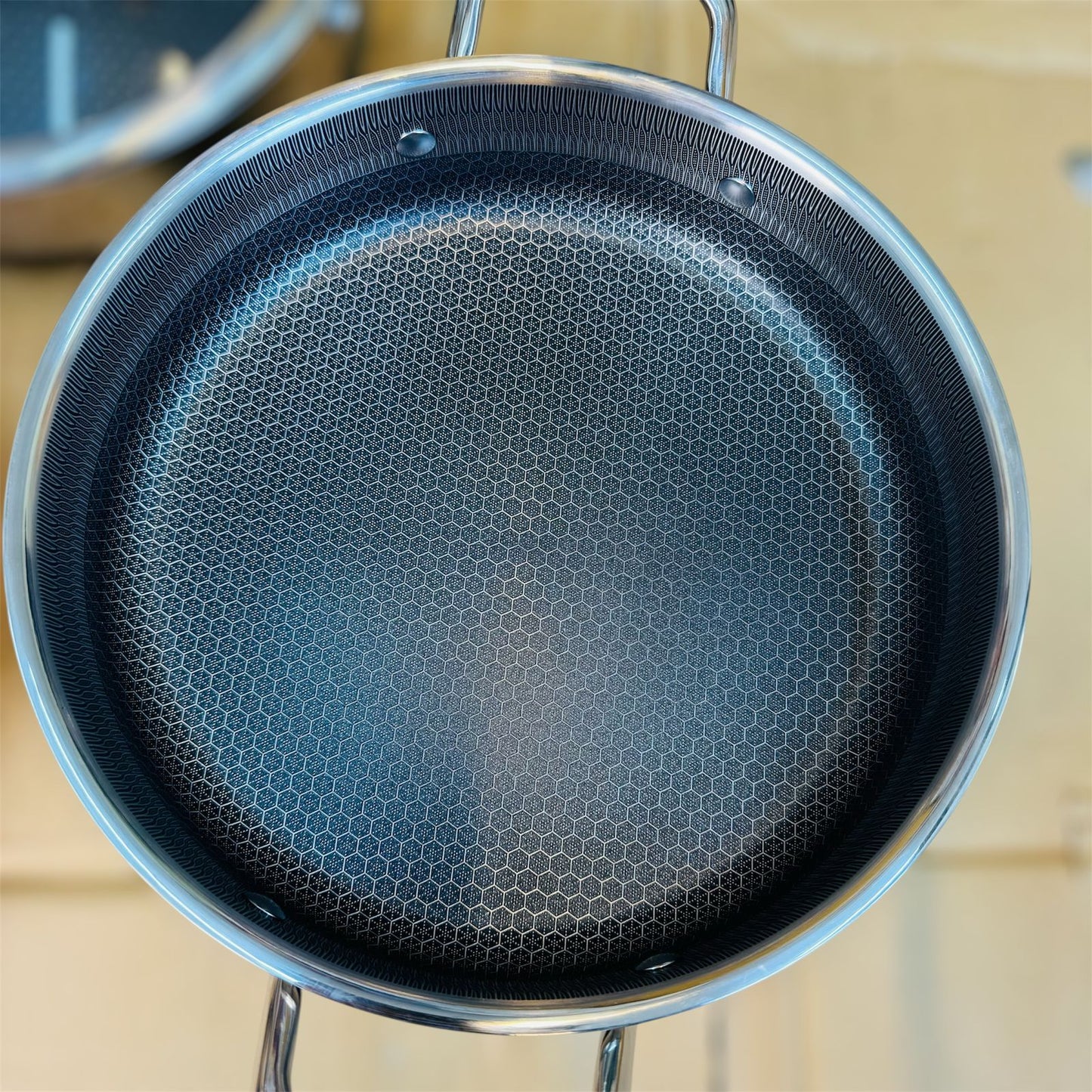 honeycomb lesser coating shallow casserole set