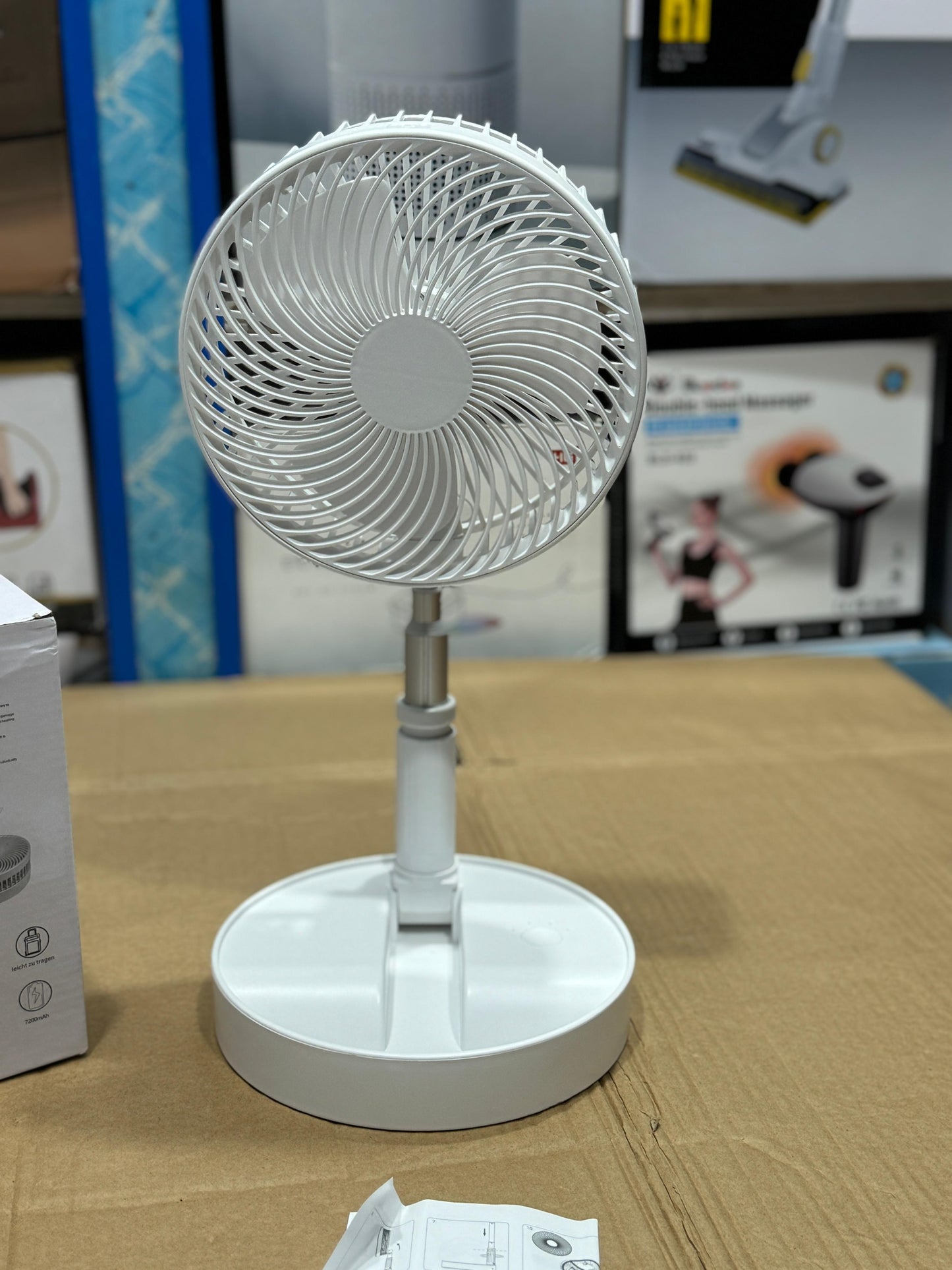 Rechargeable folding fan