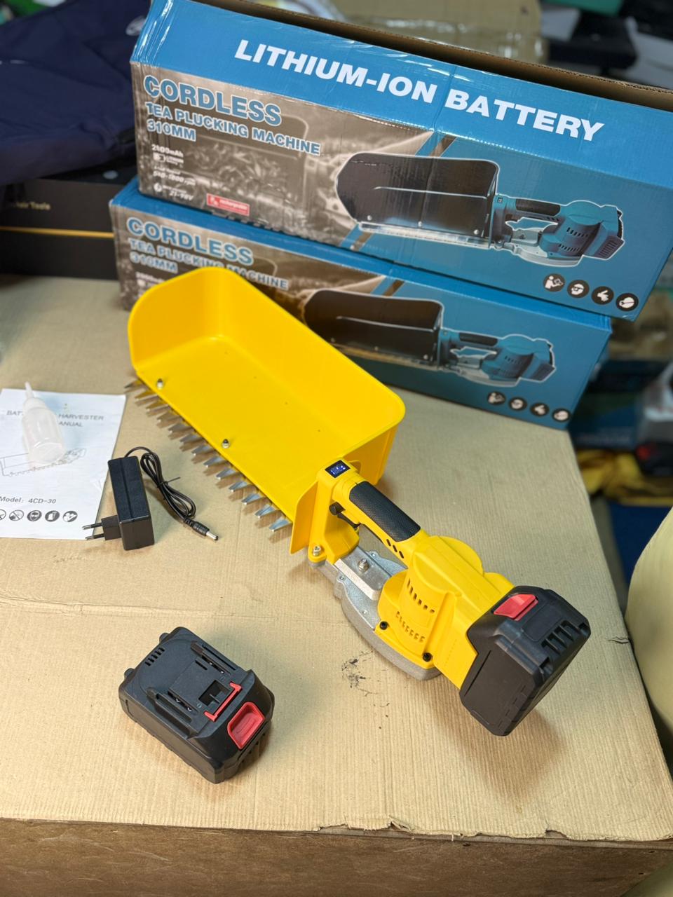 Cordless Tea Plucking Machine Hedge Trimmer 310mm