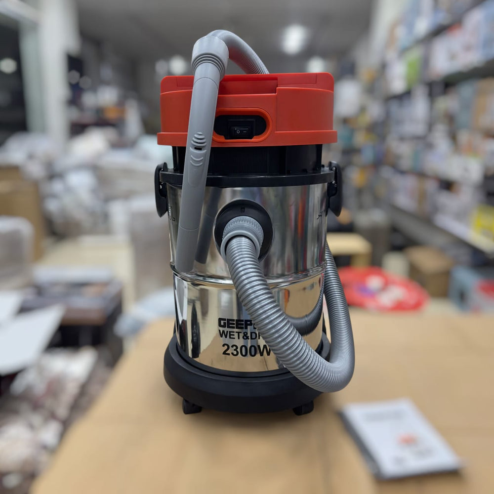 Geepas 25L Wet & Dry Vacuum Cleaner & Blower 19011