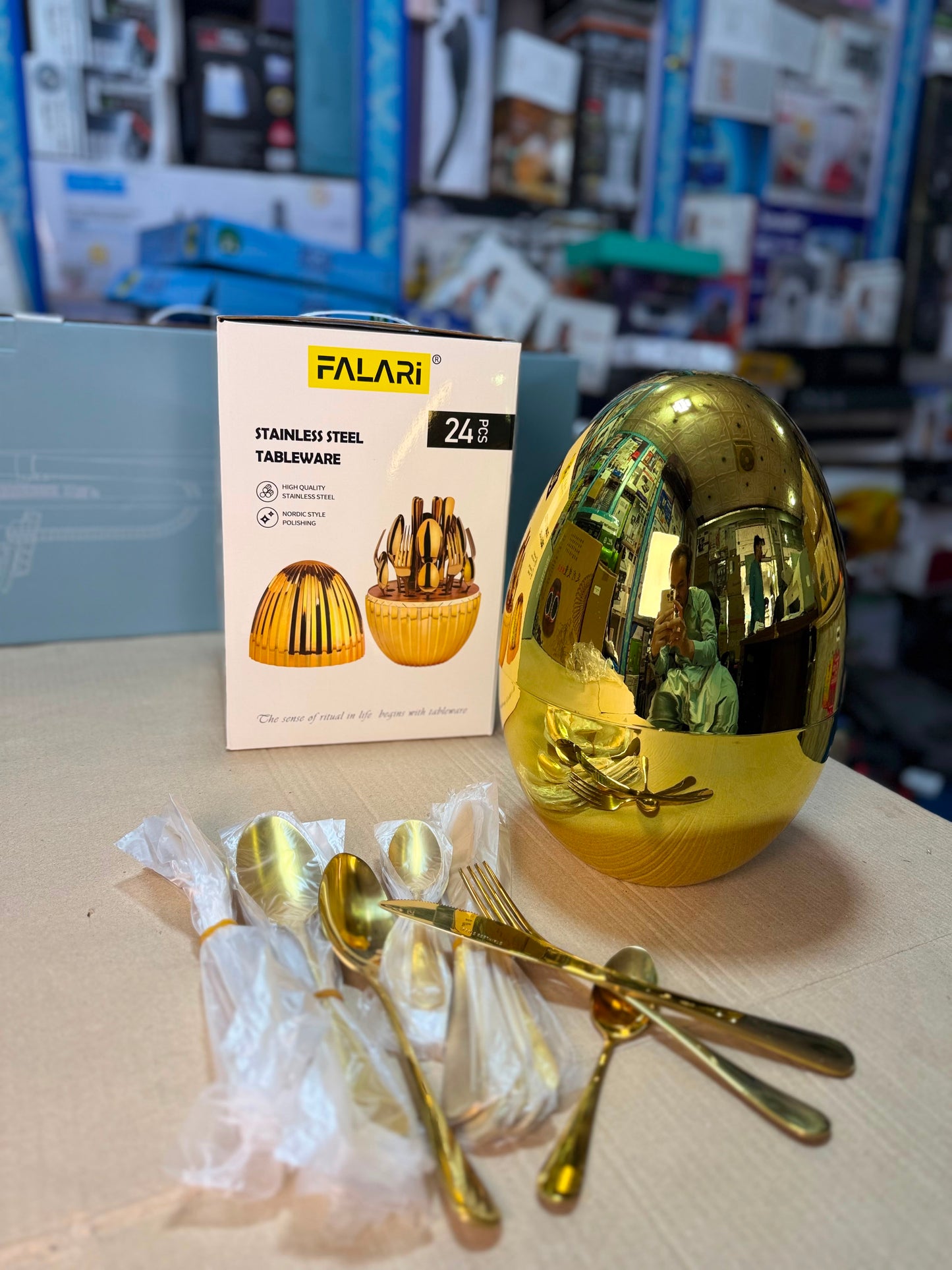 FALARI 24pcs Gold Stainless Steel Tableware Set