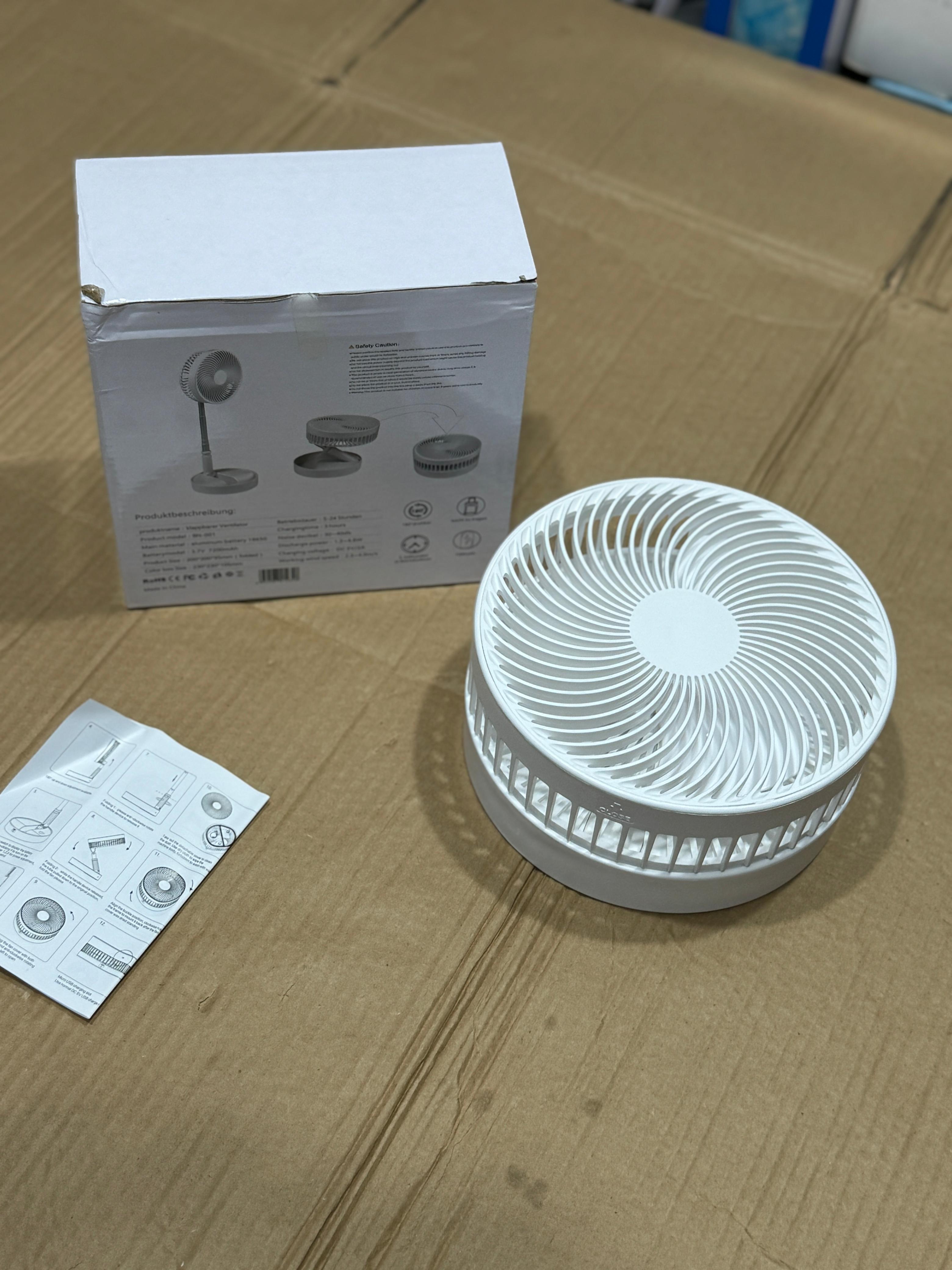 Rechargeable folding fan