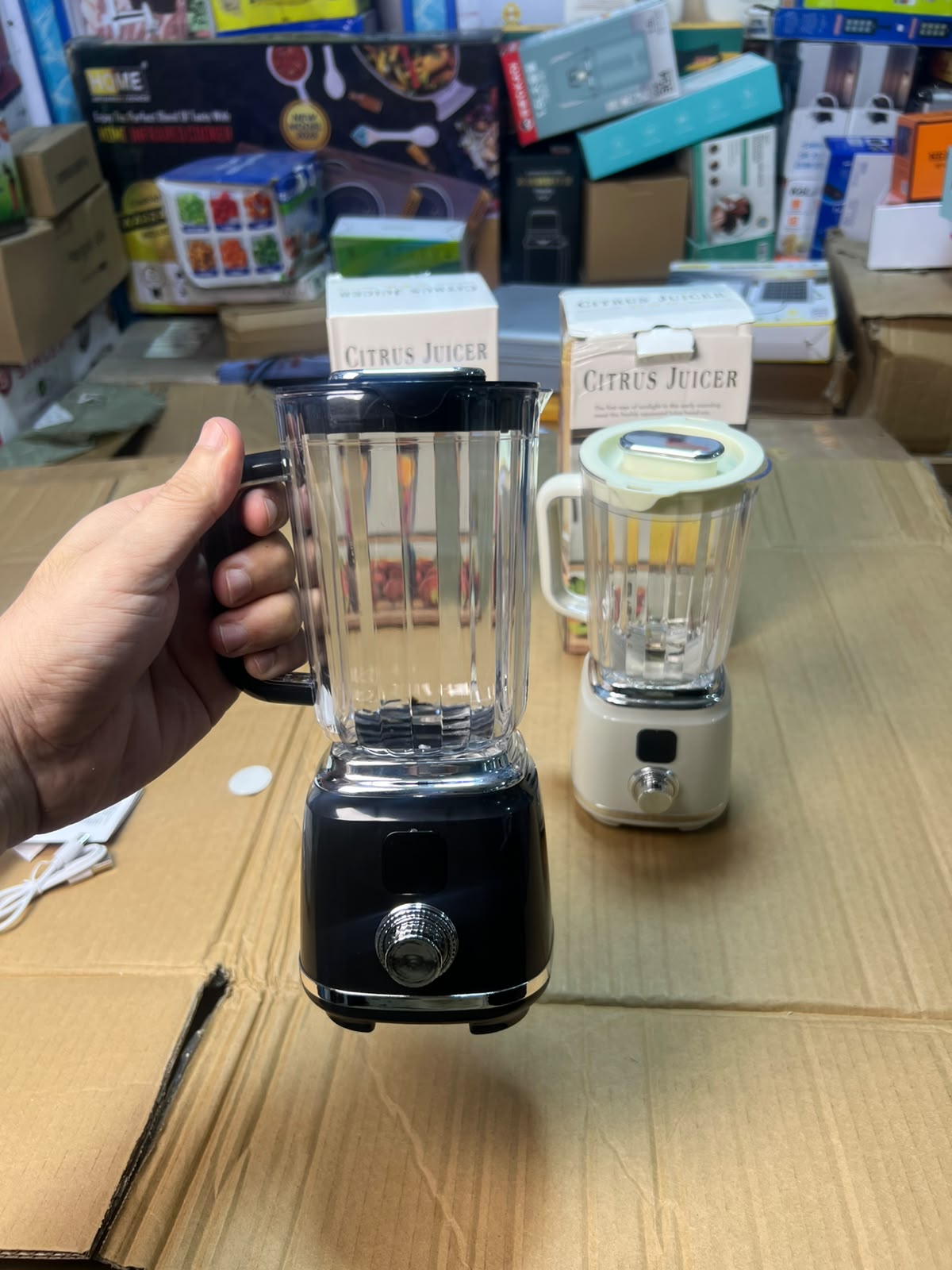 Retro Series Countertop Blender - Large Jar, Stainless Steel Blades, Black & Cream