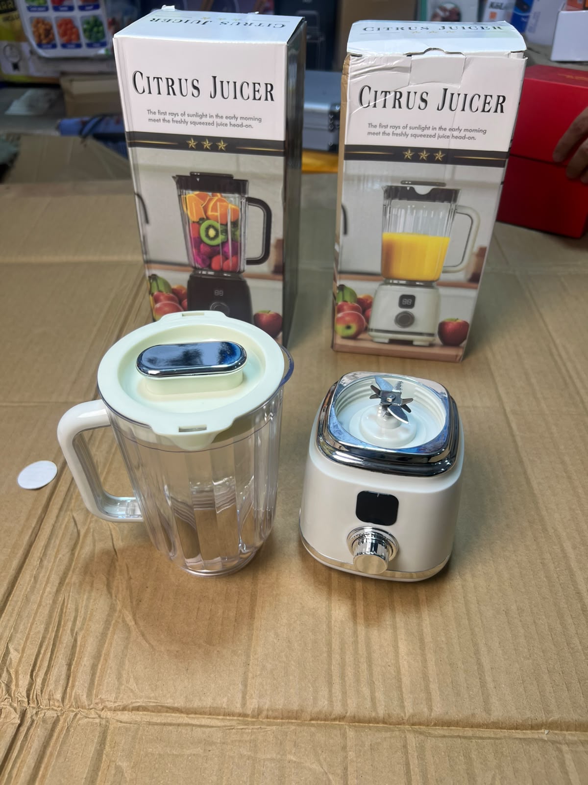 Retro Series Countertop Blender - Large Jar, Stainless Steel Blades, Black & Cream