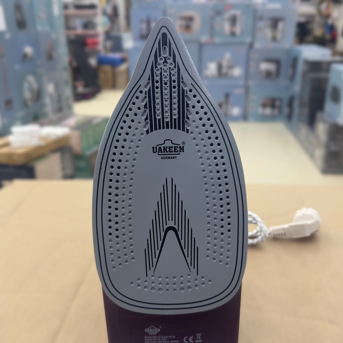 UAKEEN Electric Steam Iron Zl-823