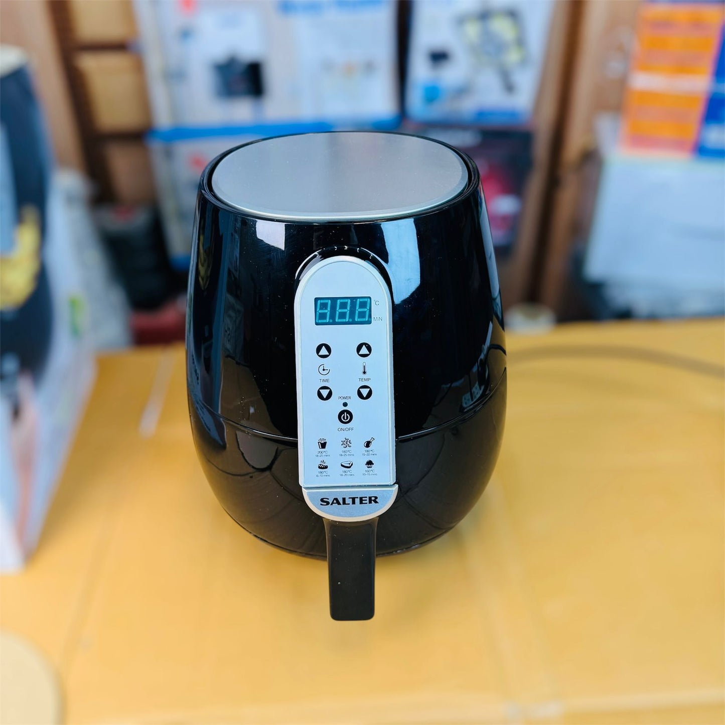 Salter UK 4.5L air fryer full digital 1500watt