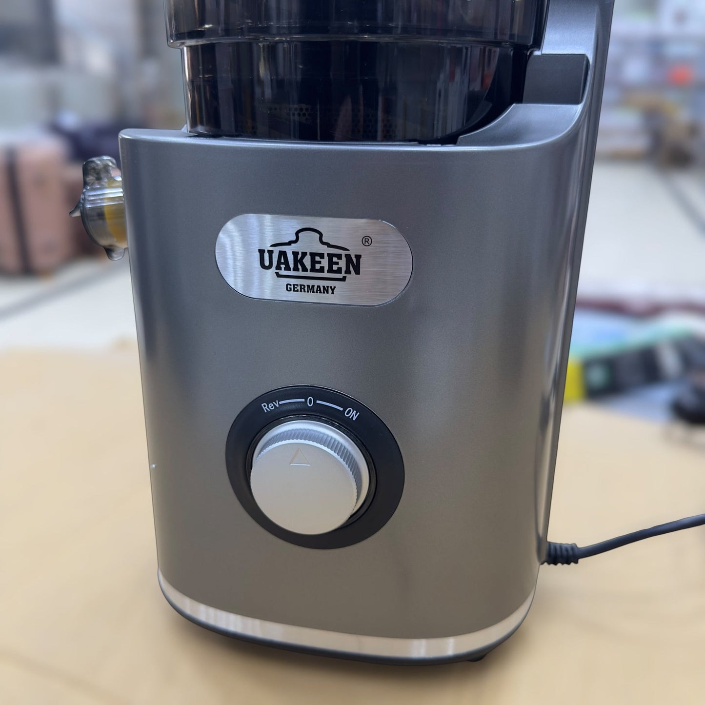 Uakeen Large Feed Slow Juicer ZL-2210
