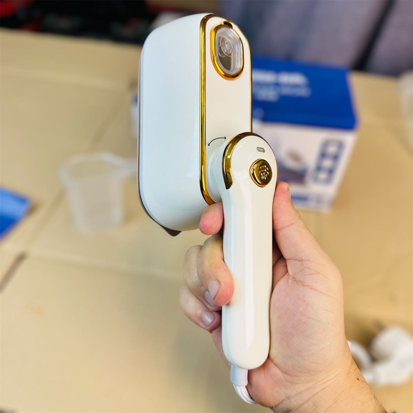 ORVICA & ARSHIA hand held steam iron