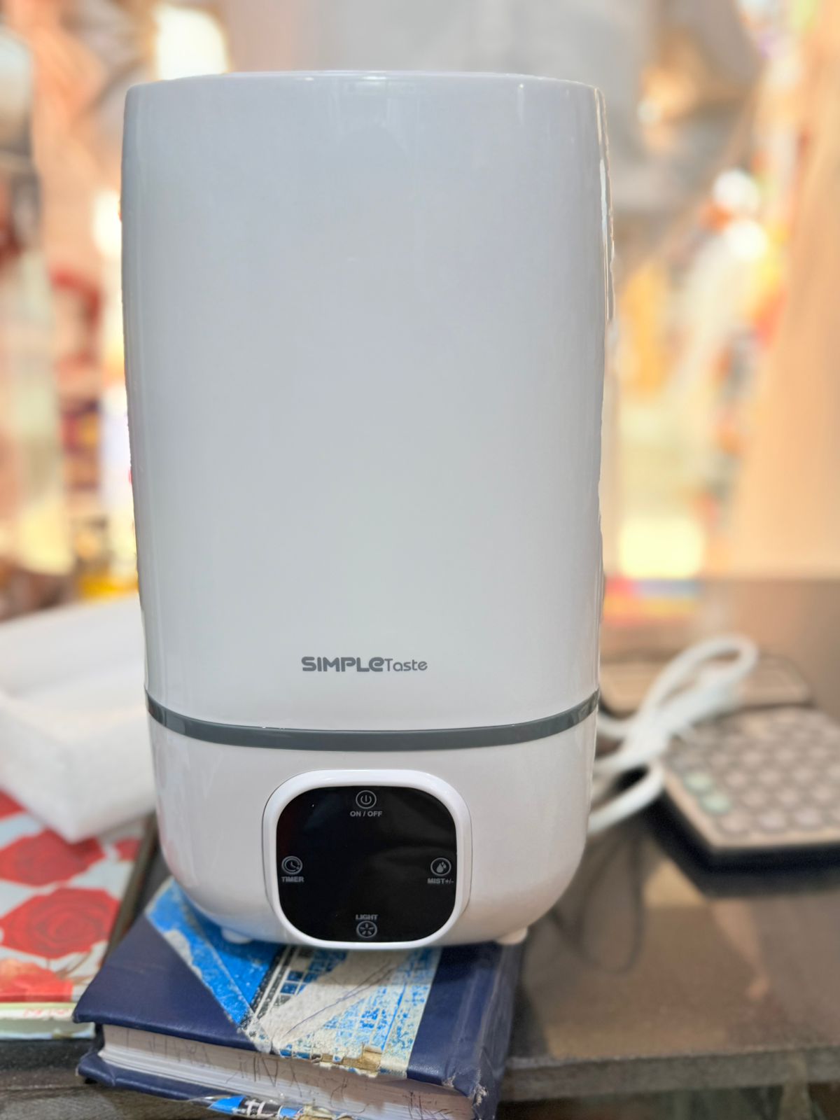 SimpleTaste 4L Ultrasonic Cool Humidifier Aroma Essential Oil Diffuser with LCD Display, 3 Mist Level Control, Timer Setting, and 7 Colors LED Light Whisper-Quiet, 171730CM