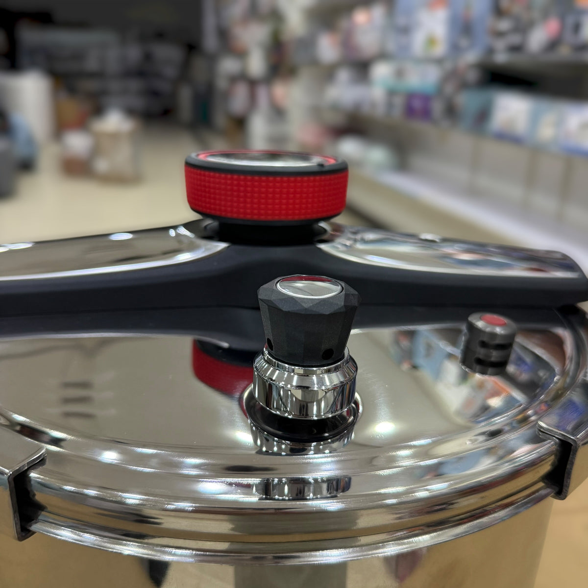 Knob Type Pressure Cooker 15L