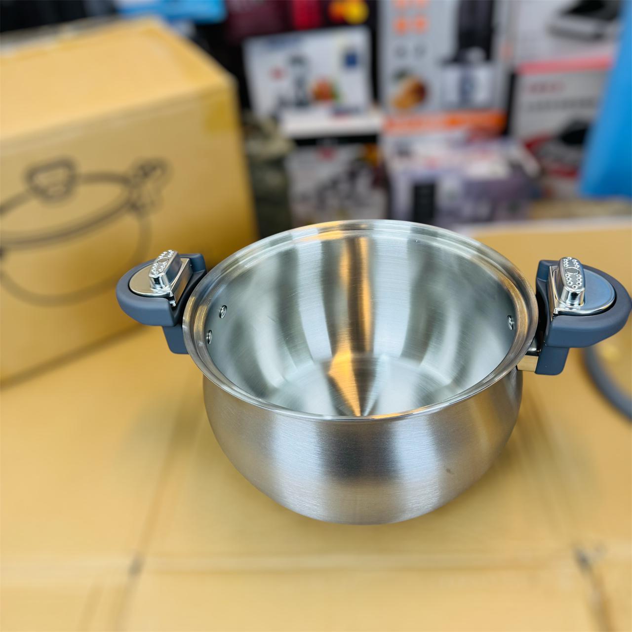 Japanese lot 7 litter pressure cooker