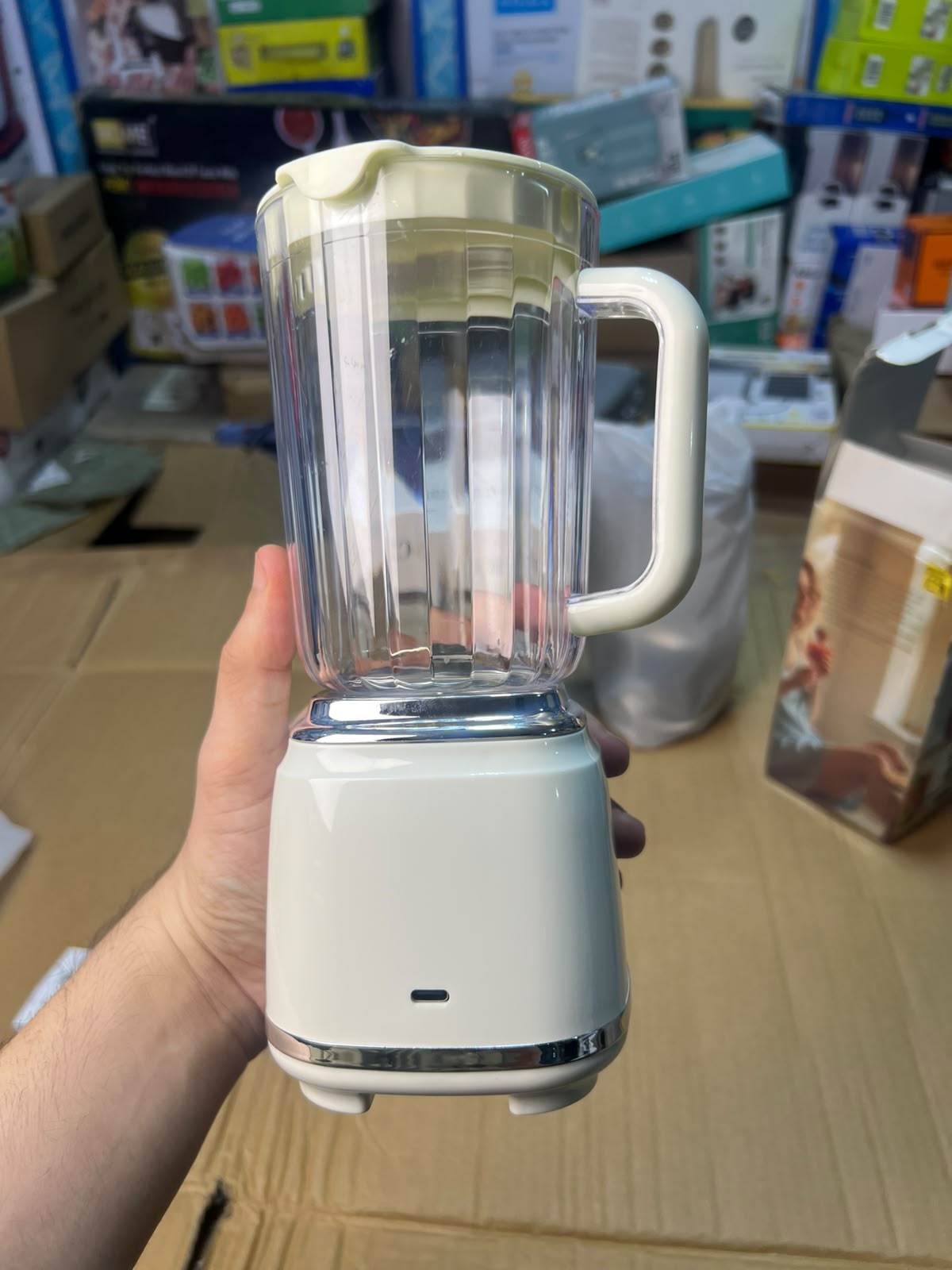 Retro Series Countertop Blender - Large Jar, Stainless Steel Blades, Black & Cream