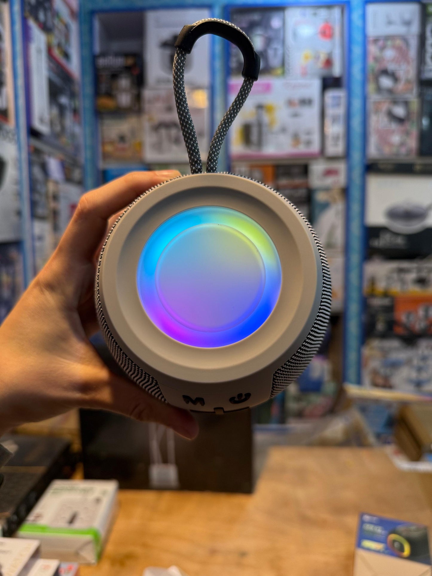 Rechargeable Bluetooth speaker